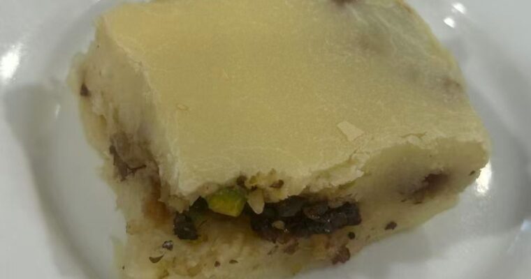 Glutinous Rice Flour Mochi Cake (Layered Nuts and Brown Sugar)